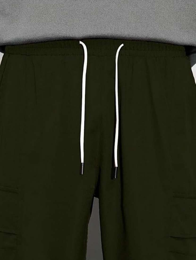 Men Solid Mid Rise Regular Fit Cargo Pant - 22570590 -  Standard Image - 1