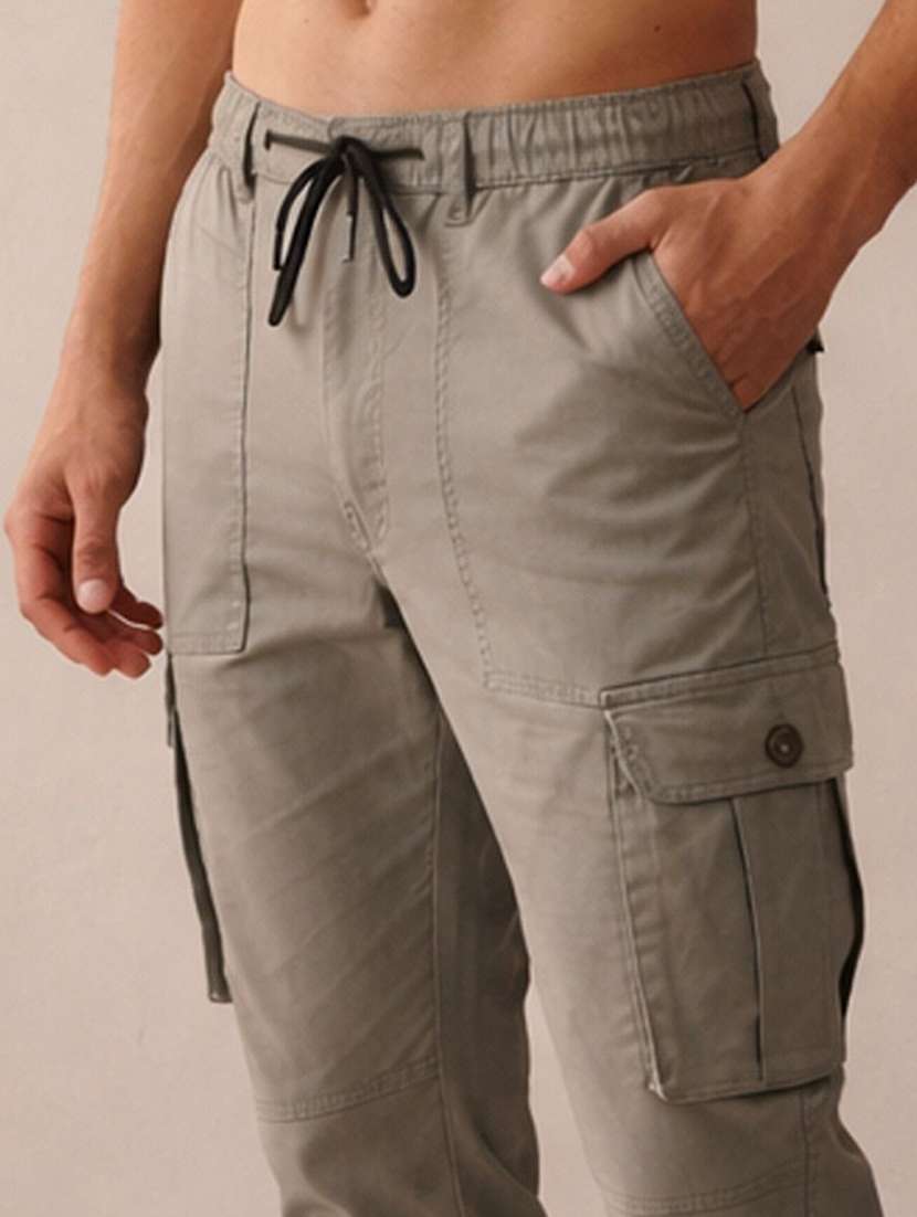 men solid mid rise regular fit cargo pant - 22570611 -  Standard Image - 1