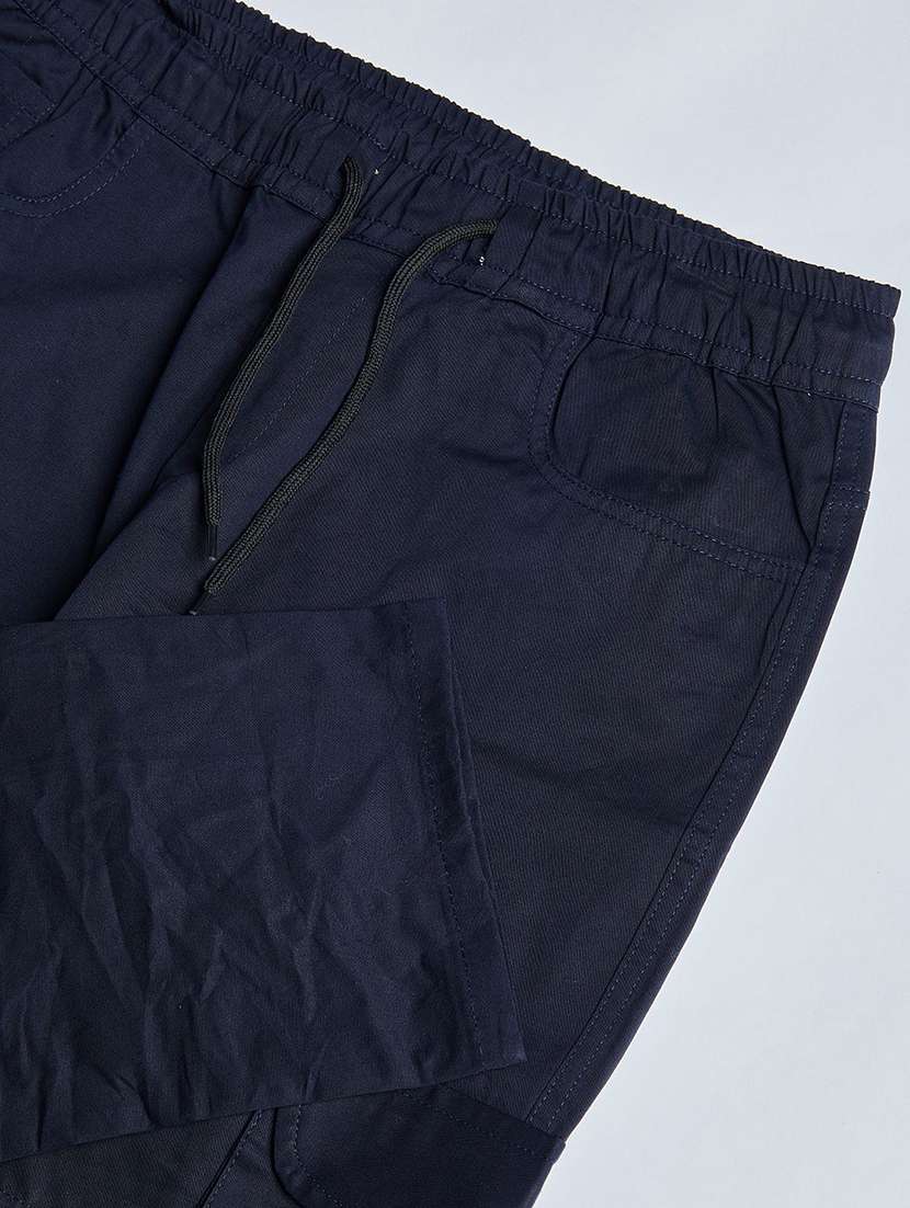 Men Solid Mid Rise Regular Fit Cargo Pant - 22570622 -  Standard Image - 1