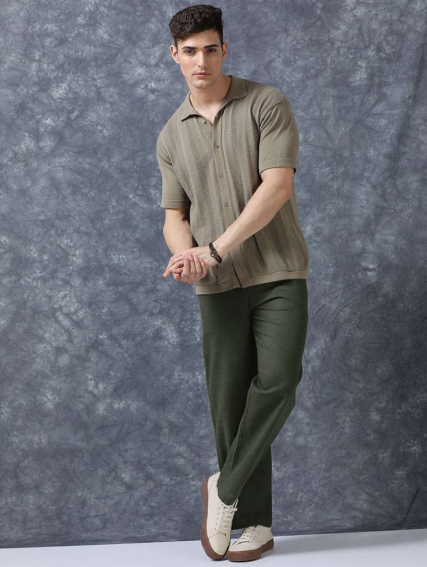 Men Solid Mid Rise Relaxed Fit Flat Front Trouser - 22570723 -  Standard Image - 4