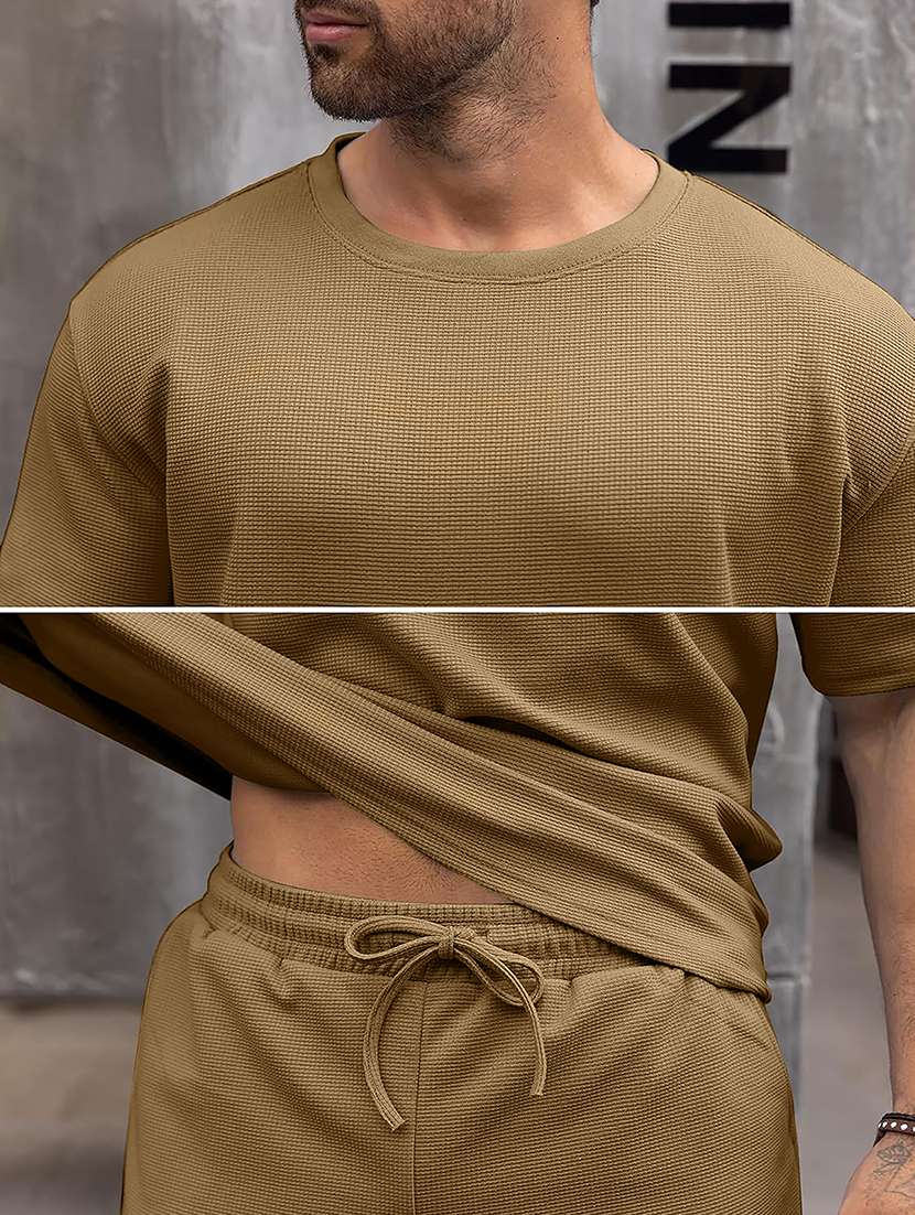 men textured short sleeves t-shirt and shorts co-ord set - 22570856 -  Standard Image - 4
