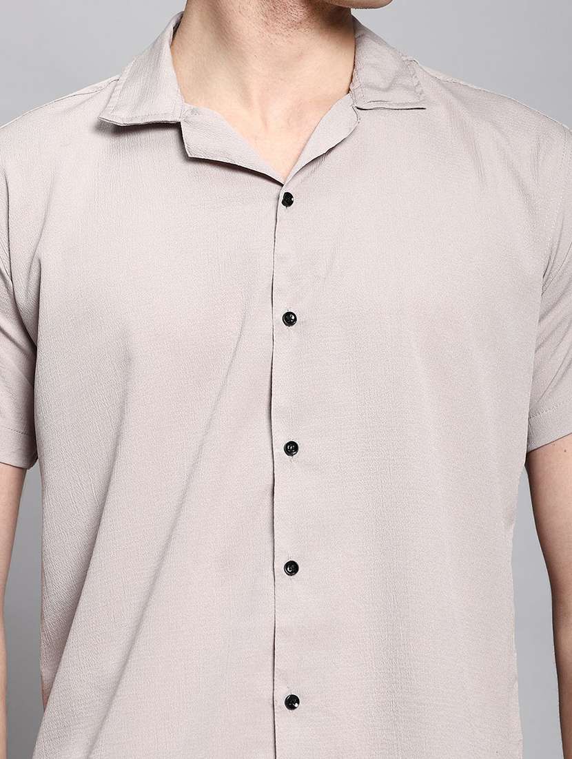 men textured short sleeves casual shirt - 22570959 -  Standard Image - 1