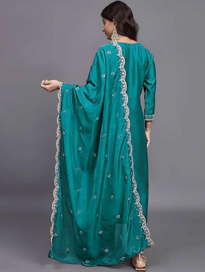 women embroidered three quarter sleeves kurta pant set with dupatta - 22571071 -  Standard Image - 4