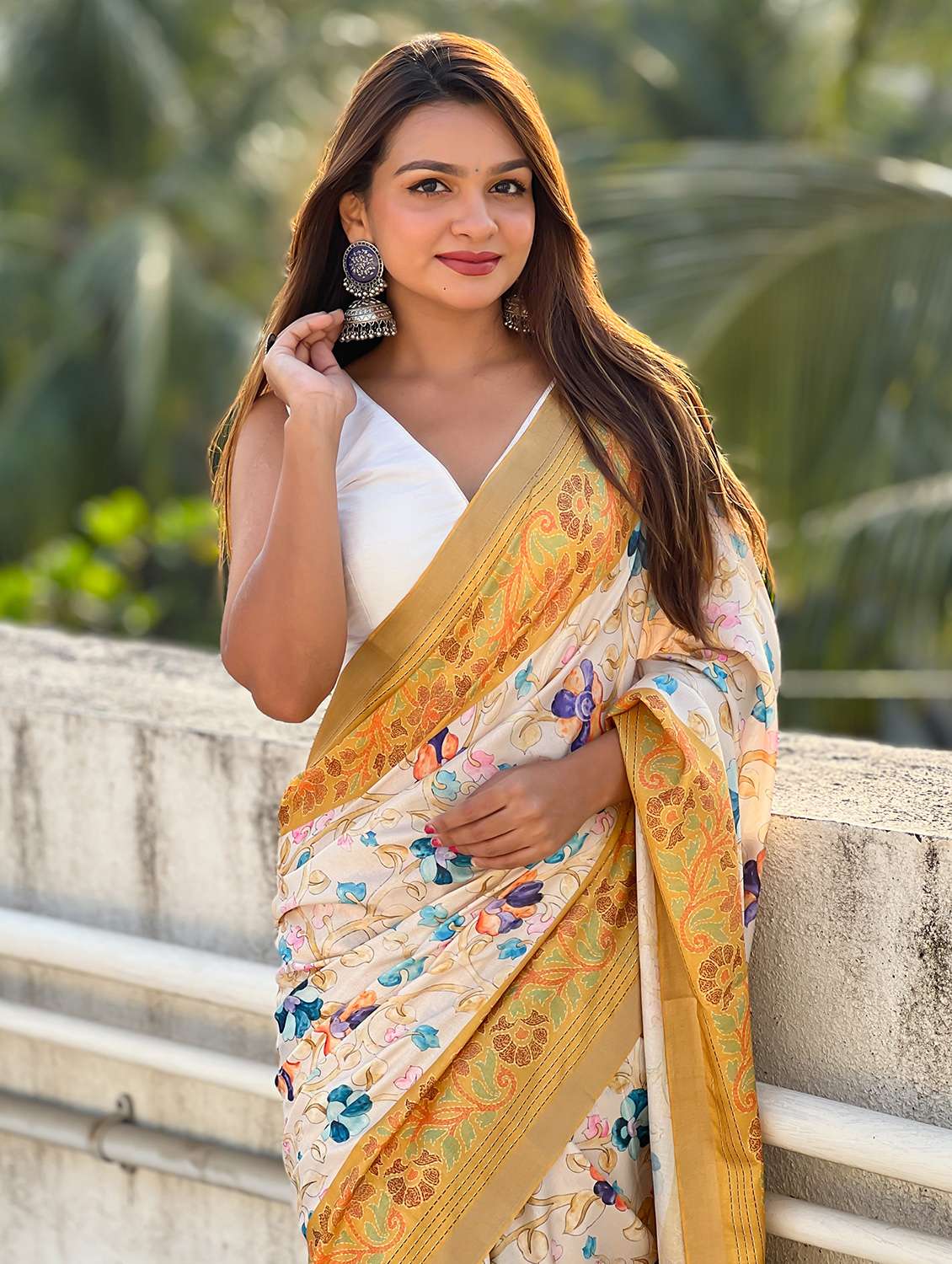 women printed casual wear saree with blouse - 22571131 -  Standard Image - 1