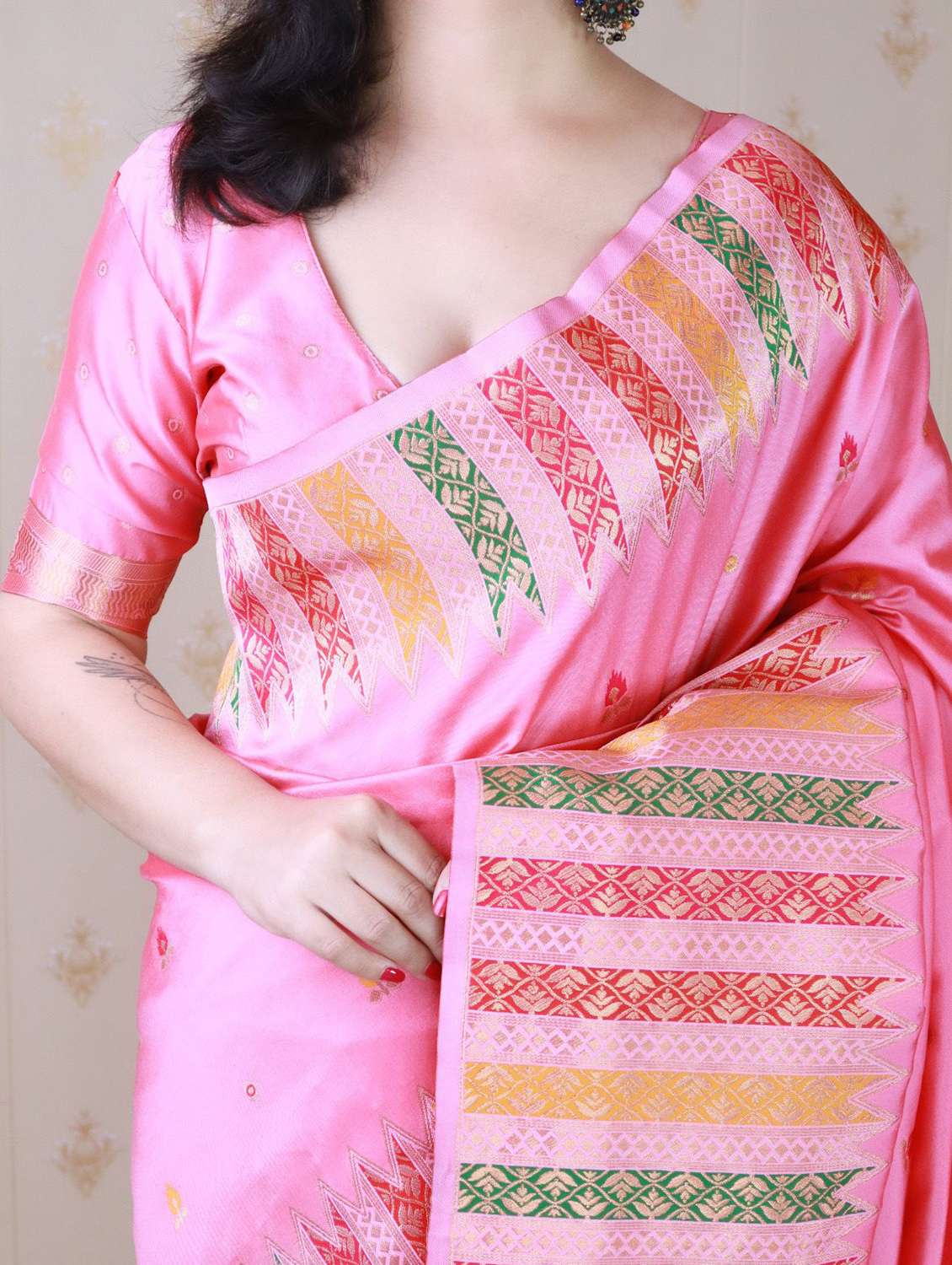women self design banarasi saree with blouse - 22571213 -  Standard Image - 4