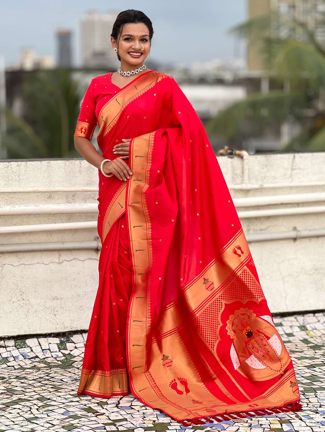 women self design paithani saree with blouse