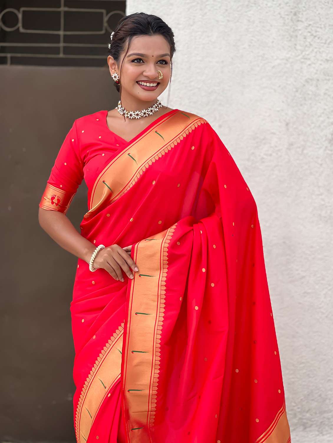 women self design paithani saree with blouse - 22571228 -  Standard Image - 1