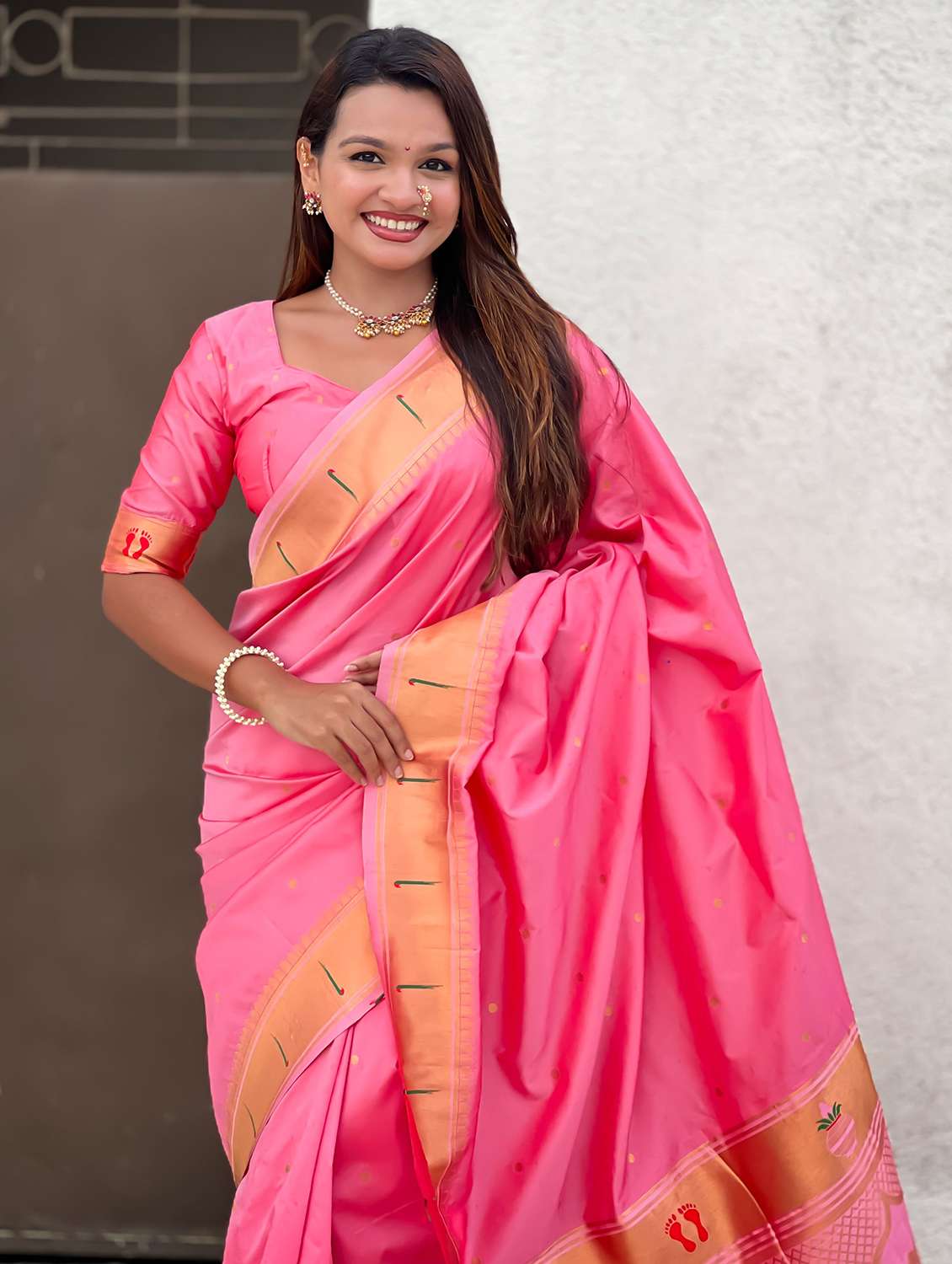 women self design paithani saree with blouse - 22571237 -  Standard Image - 1
