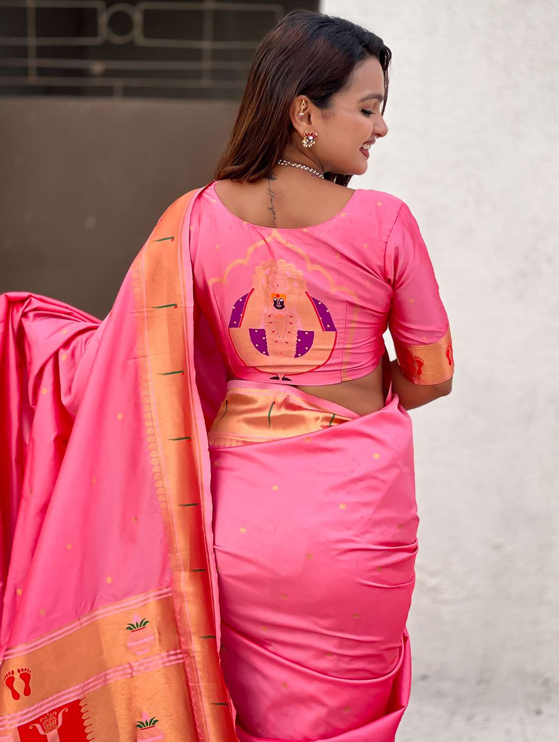 women self design paithani saree with blouse - 22571237 -  Standard Image - 4
