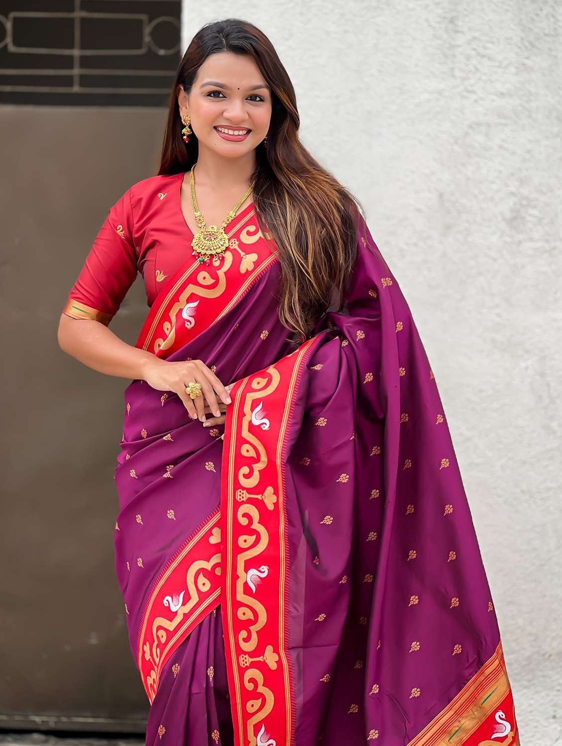 women self design paithani saree with blouse - 22571250 -  Standard Image - 1