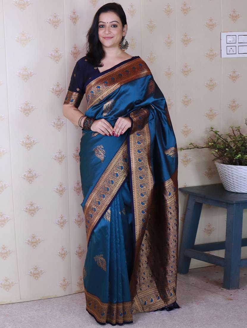 women self design banarasi saree with blouse