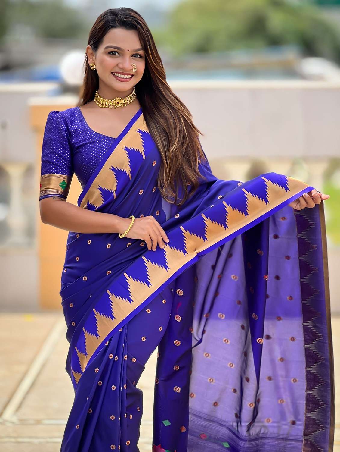 women self design paithani saree with blouse - 22571377 -  Standard Image - 4