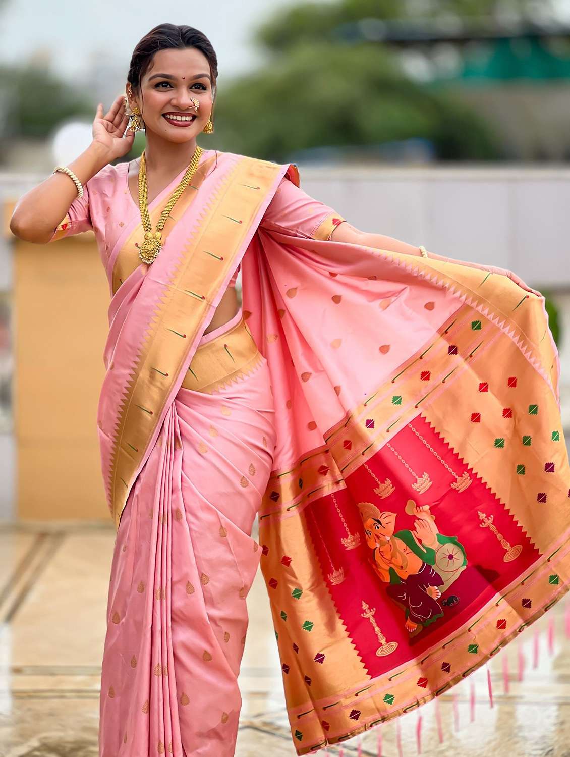 women self design paithani saree with blouse - 22571379 -  Standard Image - 4