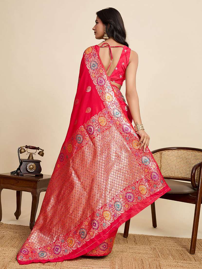 women self design banarasi saree with blouse - 22571427 -  Standard Image - 4