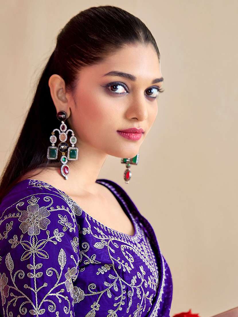 Women Bandhani Printed Saree With Blouse - 22571502 -  Standard Image - 1