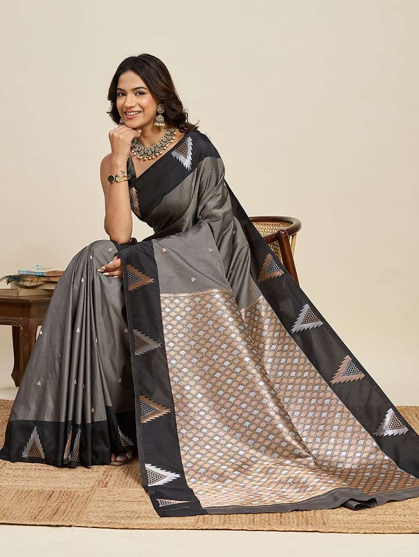women self design banarasi saree with blouse - 22571534 -  Standard Image - 1