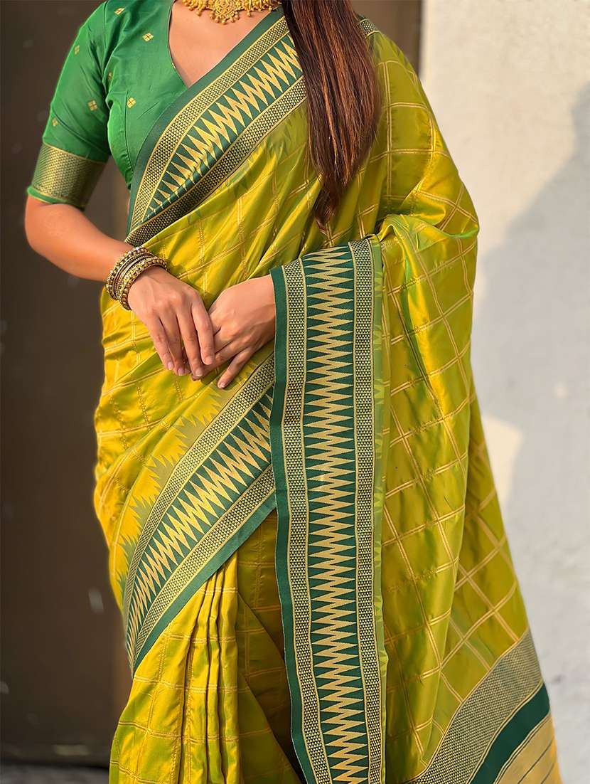 women checkered bordered saree with blouse - 22571702 -  Standard Image - 4