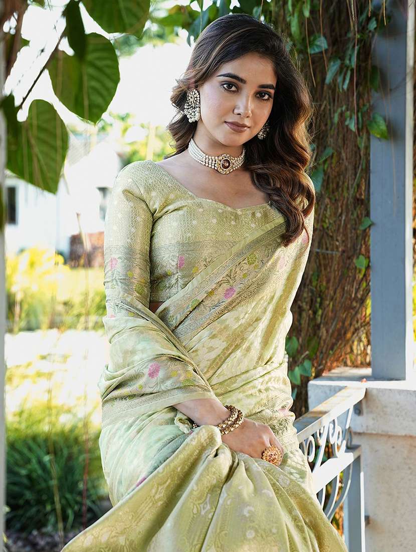 women self design patola saree with blouse - 22571736 -  Standard Image - 1