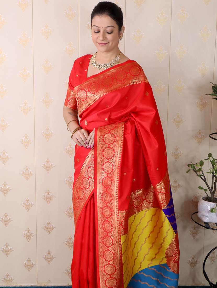 women self design banarasi saree with blouse - 22571747 -  Standard Image - 1
