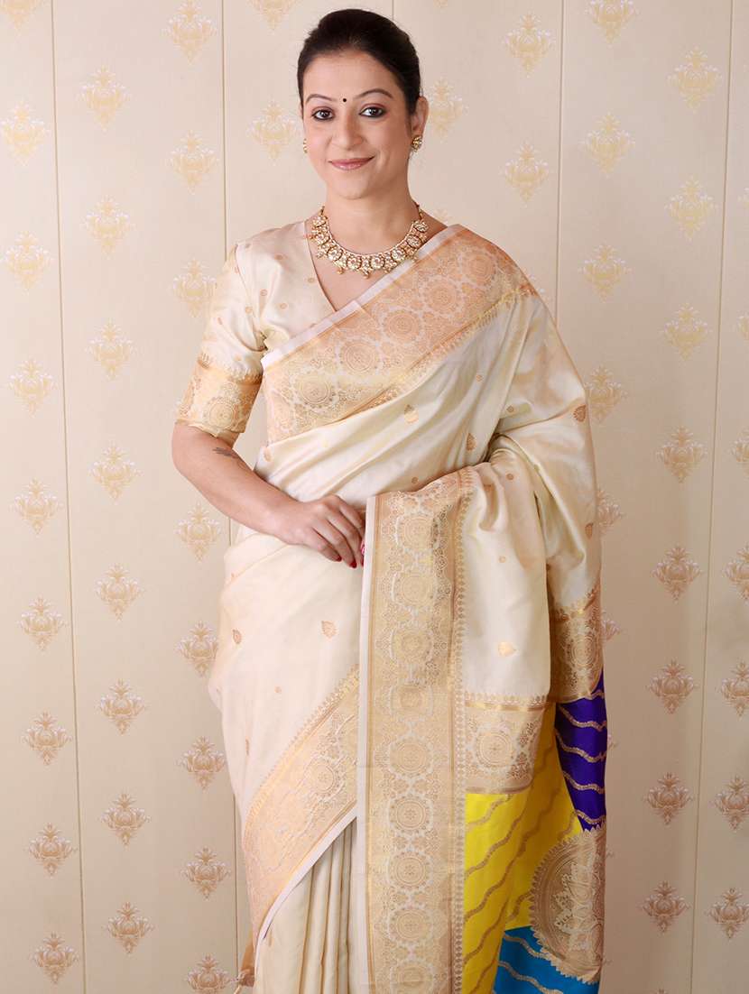 Women Self Design Banarasi Saree With Blouse - 22571749 -  Standard Image - 1