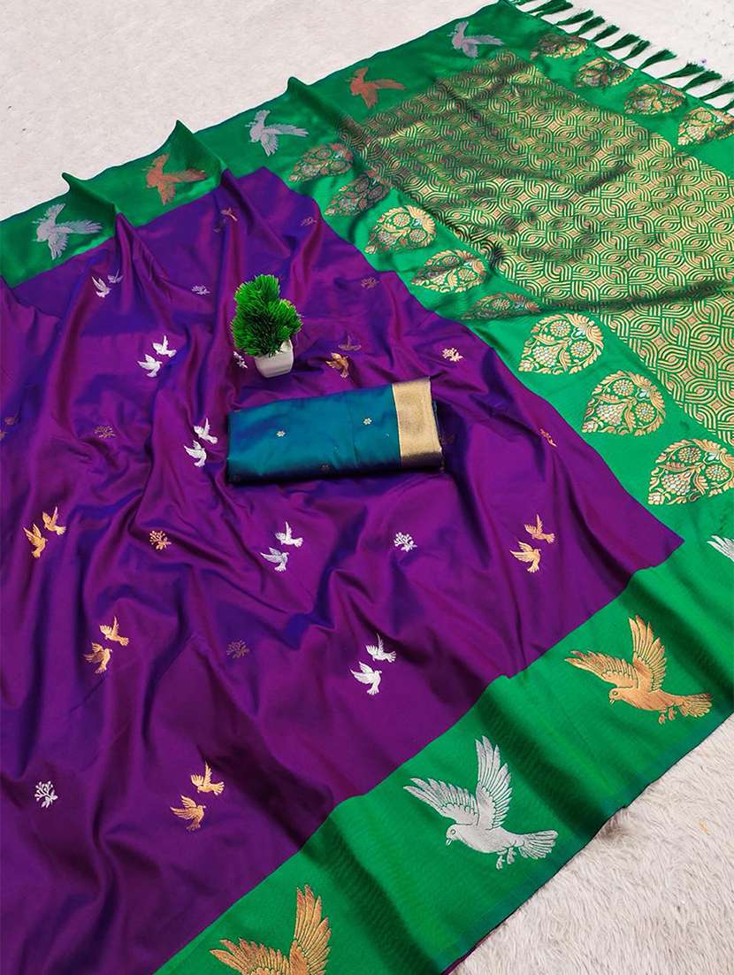 women self design banarasi saree with blouse - 22572044 -  Standard Image - 4