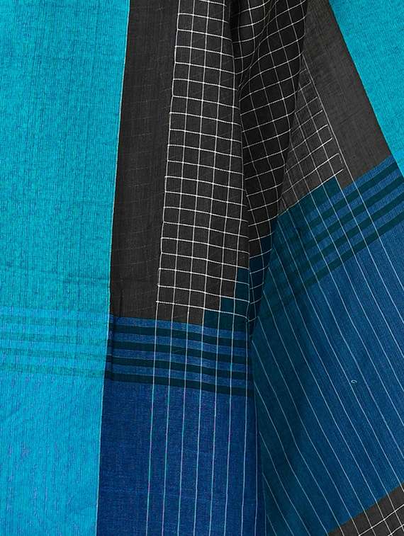 Women Checkered Handloom Saree With Blouse - 22572072 -  Standard Image - 1
