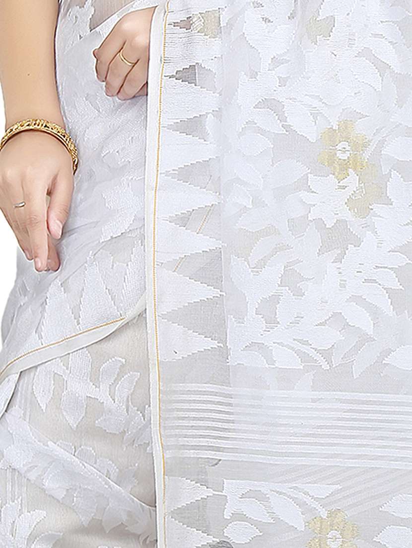 women self design jamdani saree with blouse - 22572091 -  Standard Image - 1