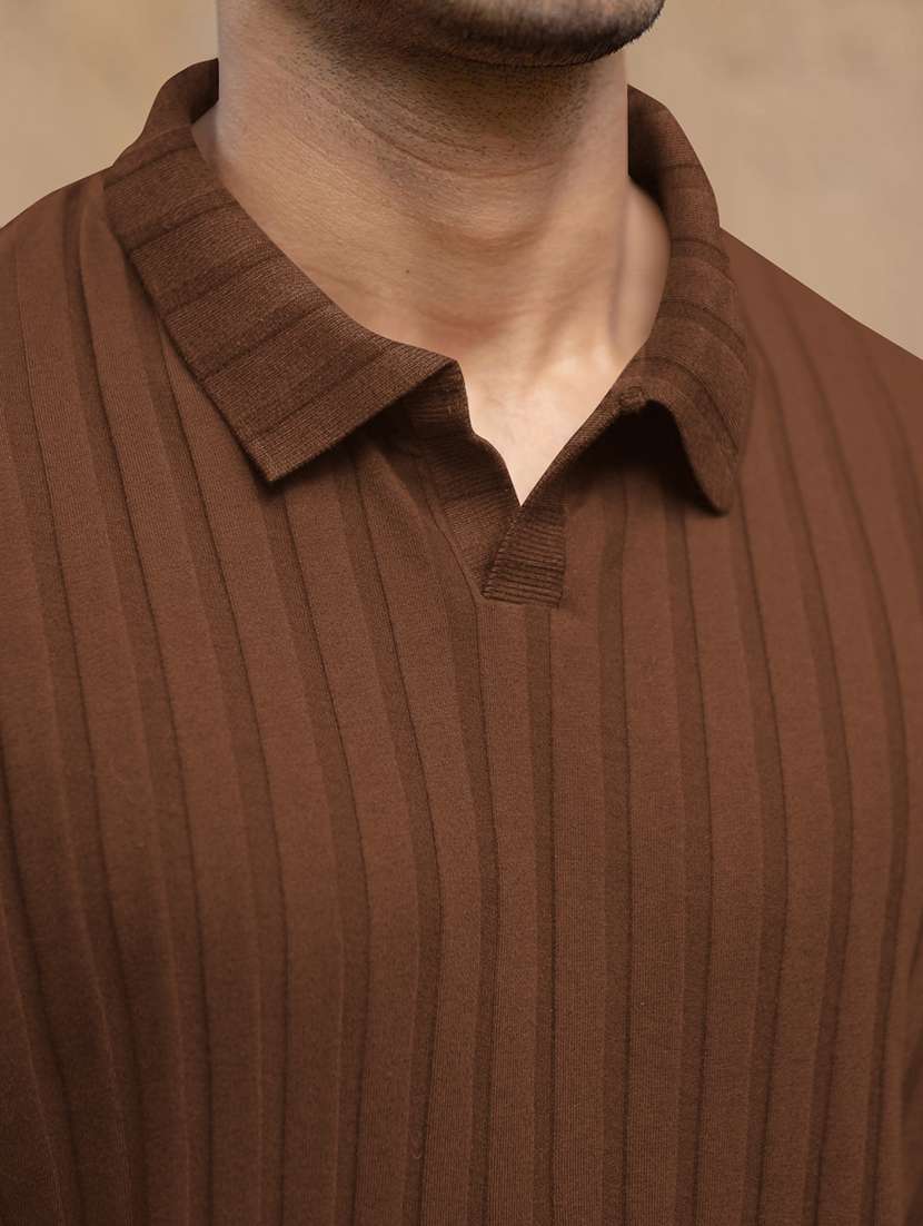 men textured short sleeves polo t-shirt - 22572161 -  Standard Image - 1