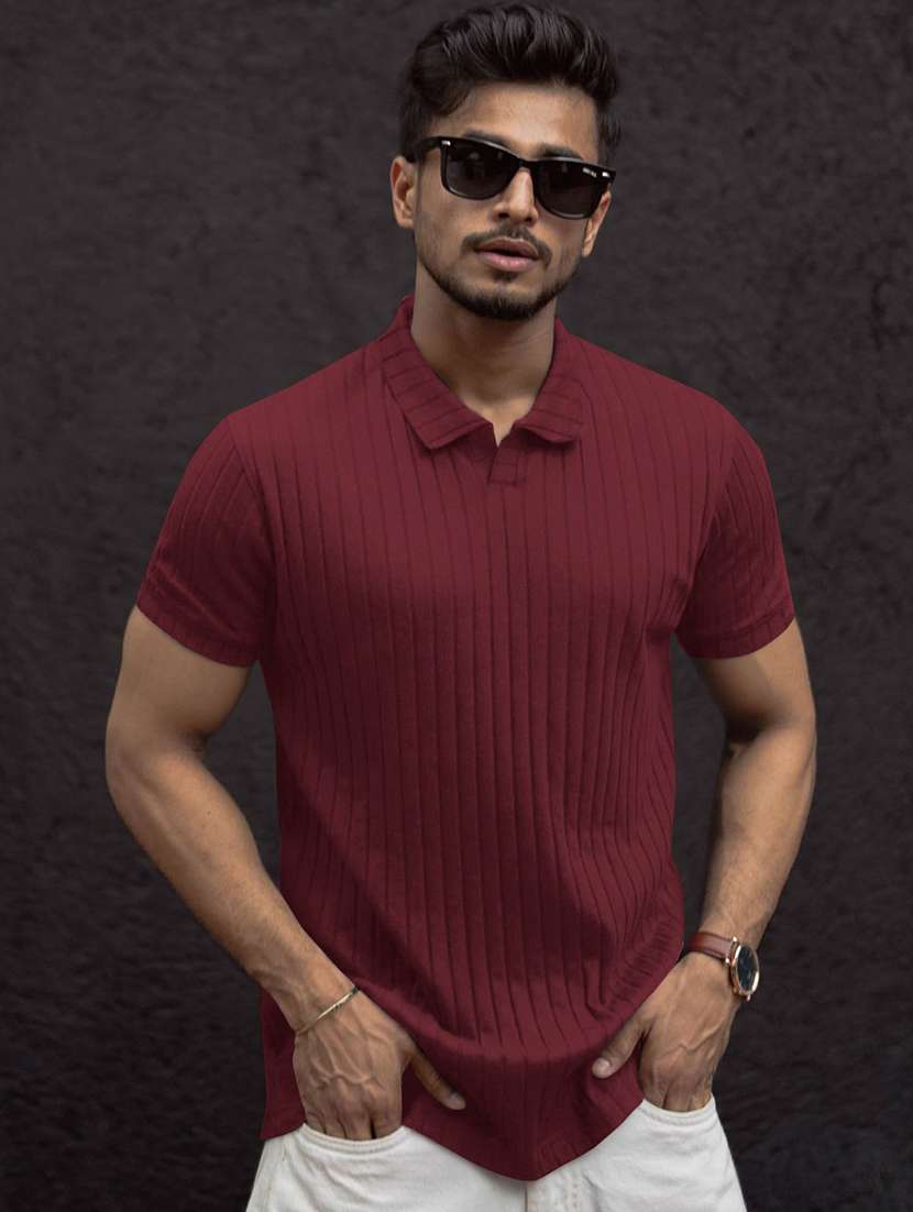 men textured short sleeves polo t-shirt