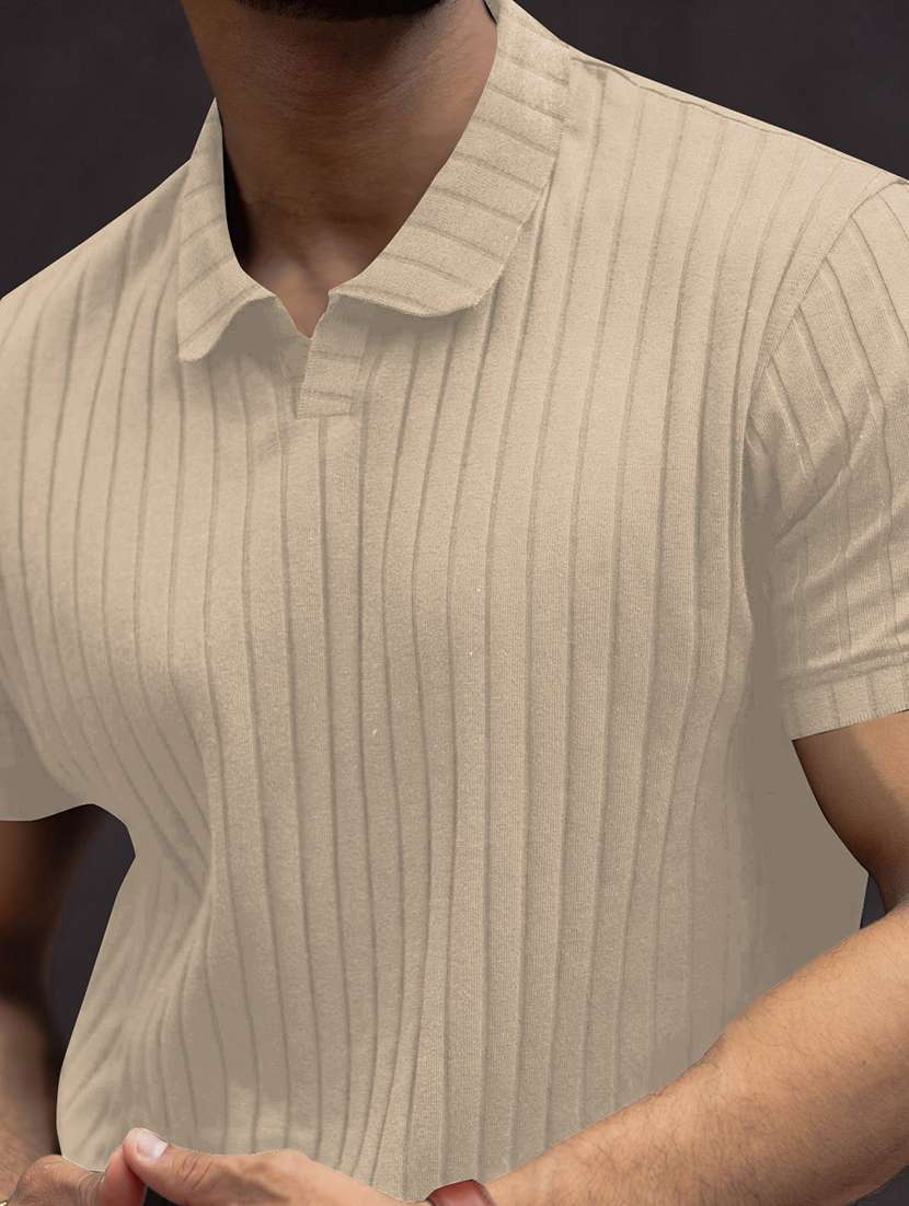 men textured short sleeves polo t-shirt - 22572175 -  Standard Image - 1