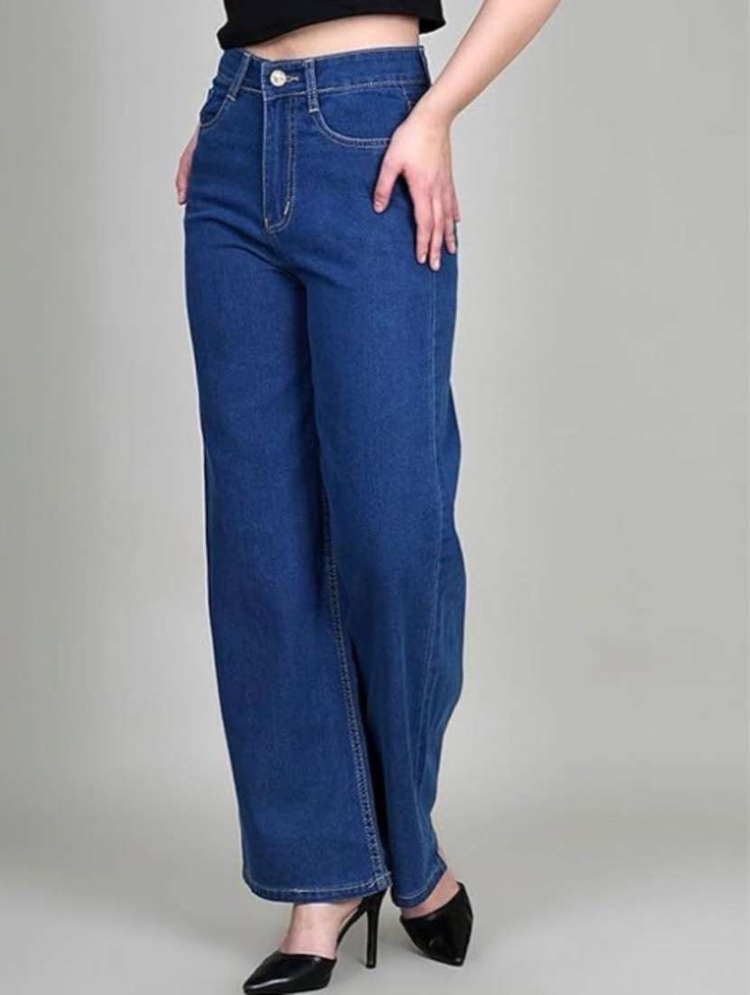 women solid mid rise straight jeans