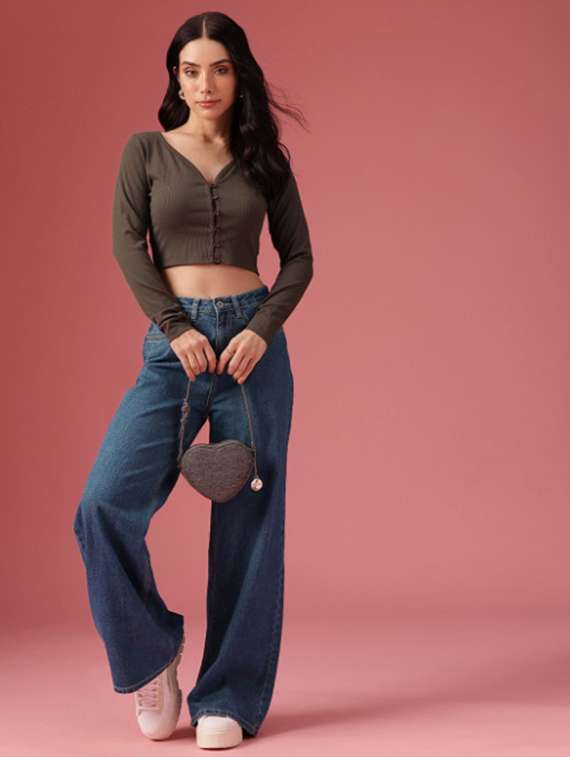 women solid mid rise wide leg jeans - 22573016 -  Standard Image - 4