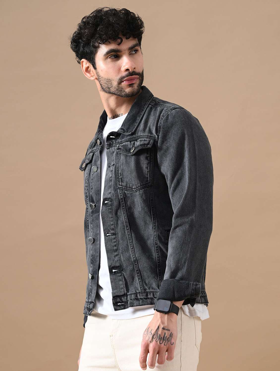 men washed long sleeves denim jacket