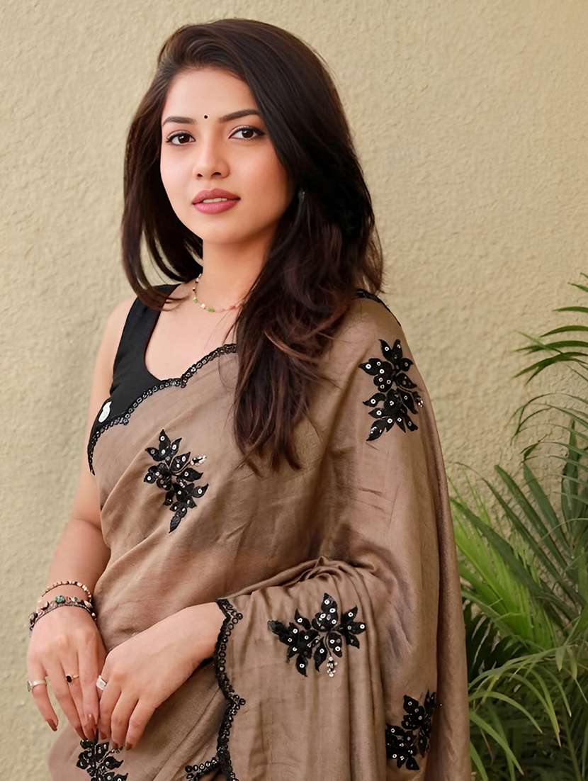 women solid with work embroidered saree with blouse - 22576684 -  Standard Image - 1