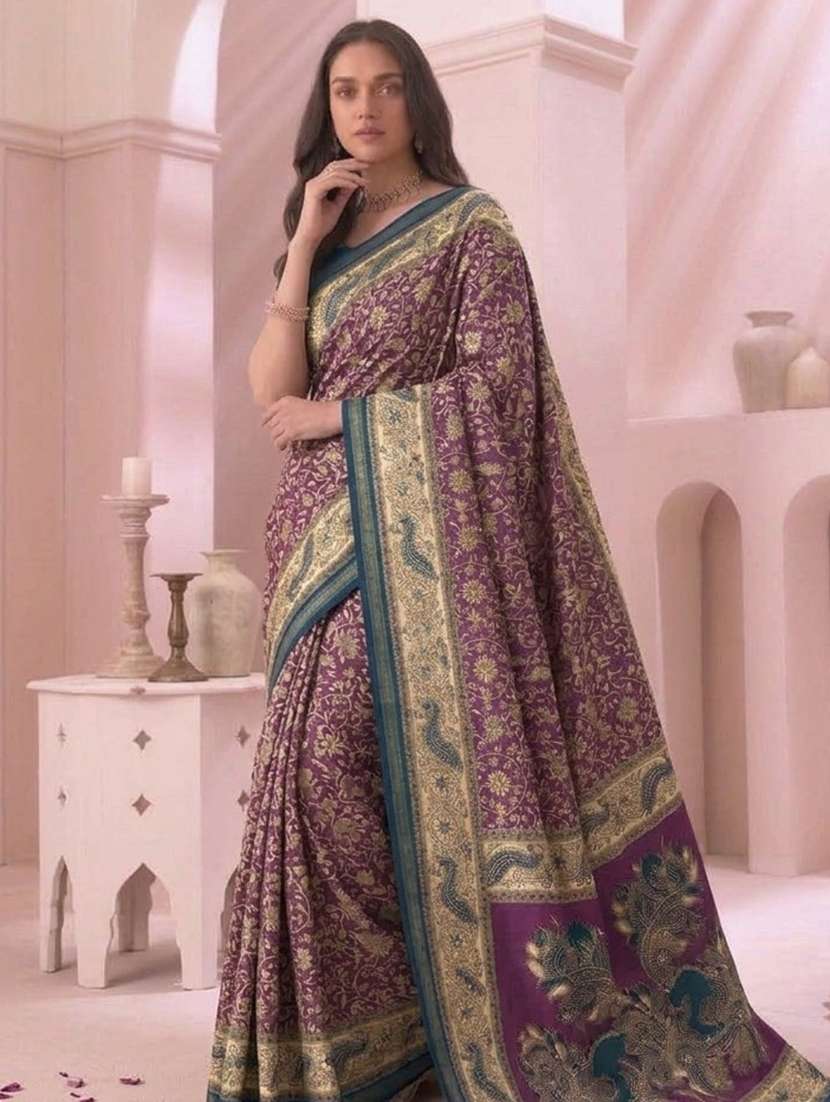 women printed casual wear saree with blouse - 22576799 -  Standard Image - 1