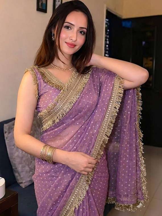 women self design bordered saree with blouse - 22576834 -  Standard Image - 1
