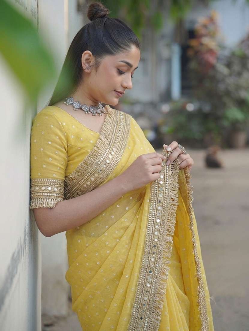 women self design bordered saree with blouse - 22576853 -  Standard Image - 4