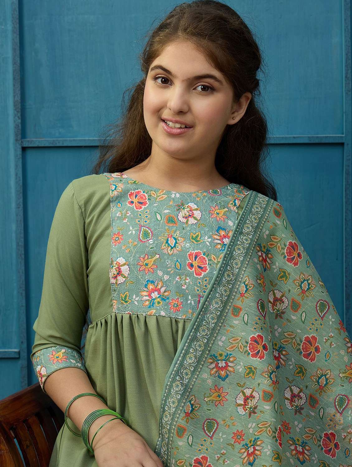 girls printed three quarter sleeves kurta pant set with dupatta - 22576945 -  Standard Image - 1