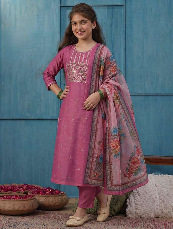 girls embroidered three quarter sleeves kurta pant set with dupatta