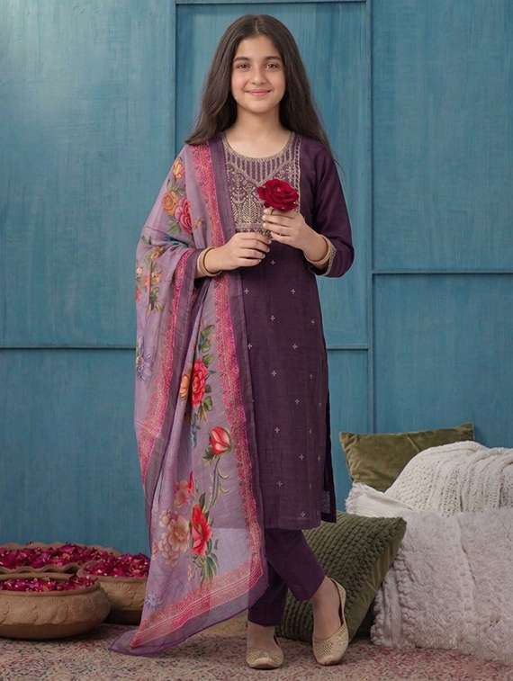 girls embroidered three quarter sleeves kurta pant set with dupatta