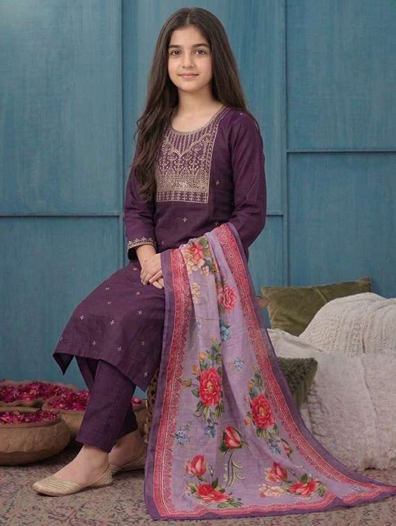 girls embroidered three quarter sleeves kurta pant set with dupatta - 22576951 -  Standard Image - 4