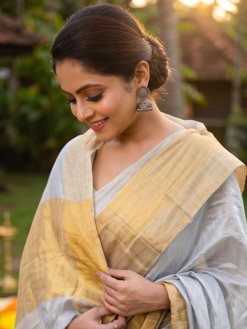 women solid handloom saree with blouse - 22576967 -  Standard Image - 1