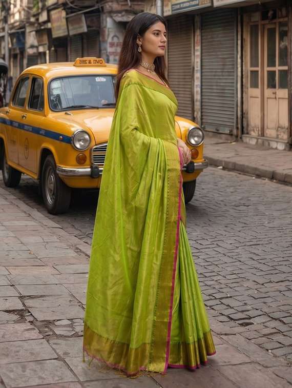 women solid with bordered saree with blouse - 22576975 -  Standard Image - 4