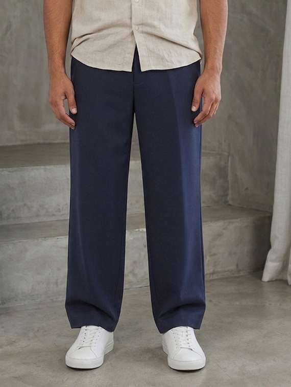 men solid mid rise flat front trouser