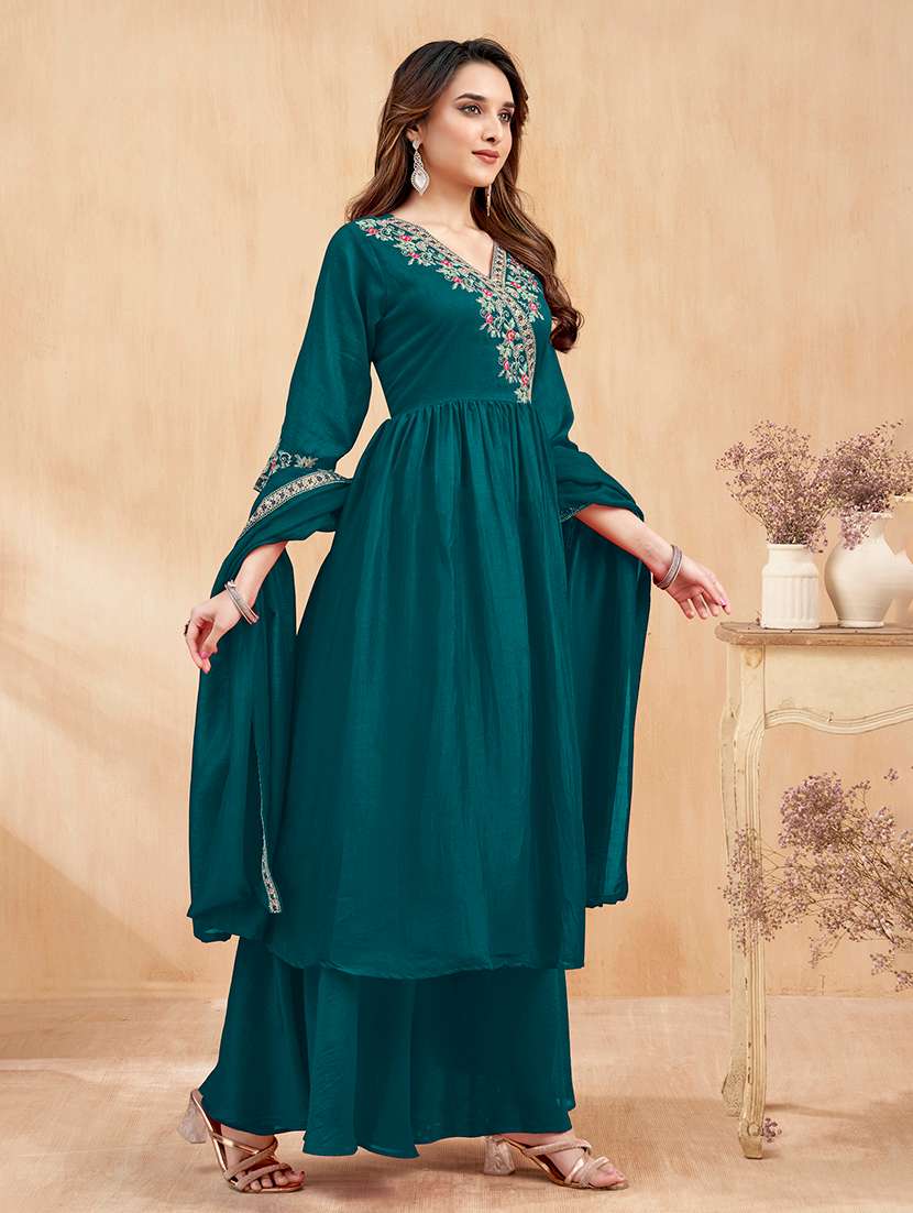women embroidered three quarter sleeves kurta palazzo set with dupatta - 22577427 -  Standard Image - 4