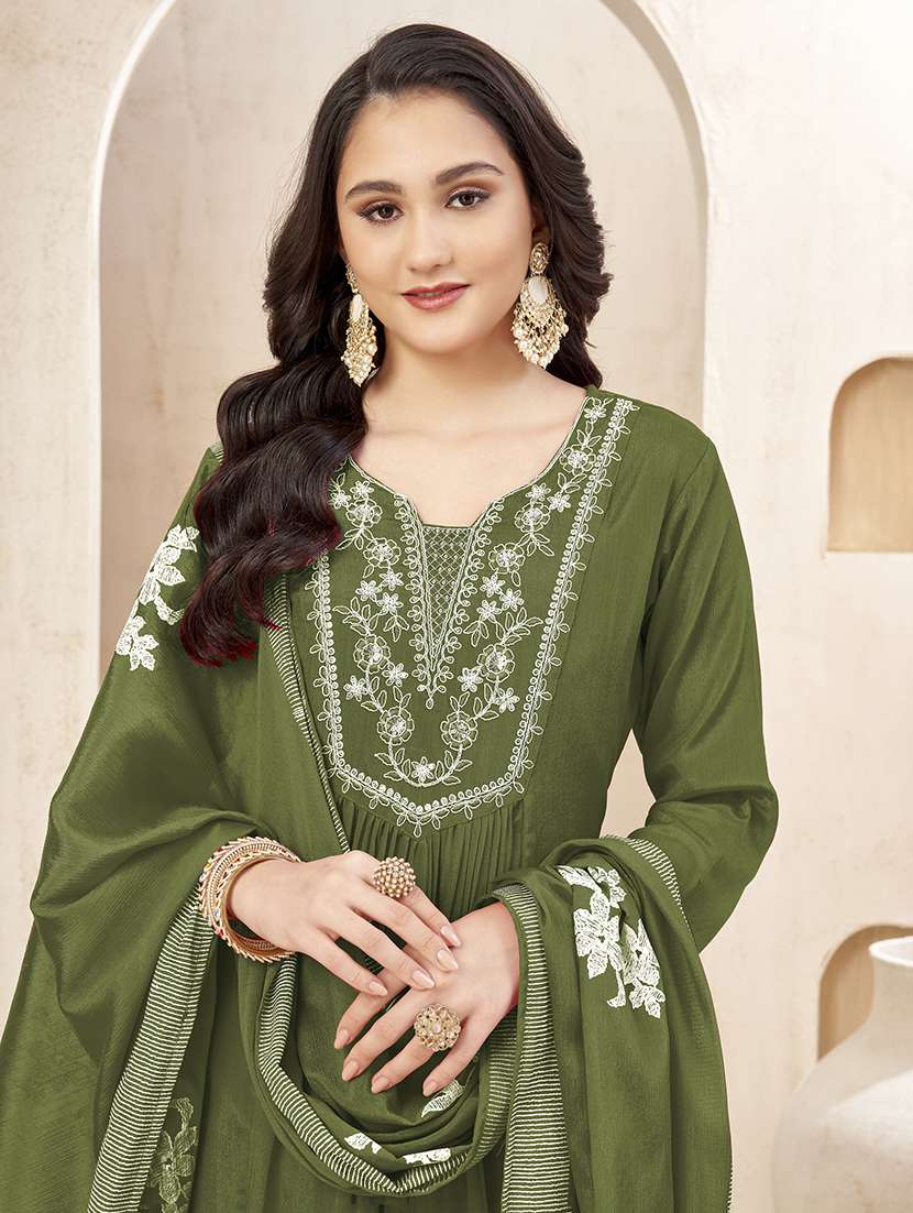 women embroidered three quarter sleeves kurta pant set with dupatta - 22577429 -  Standard Image - 1