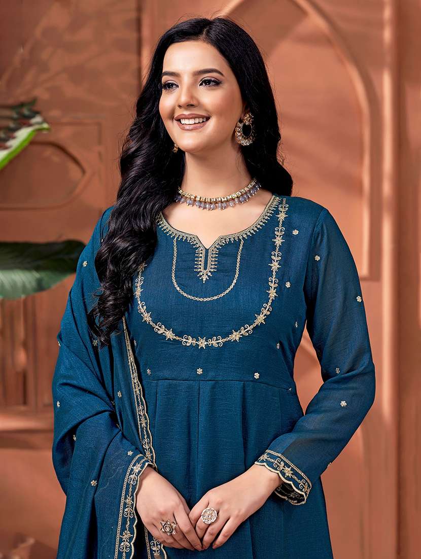 women embroidered long sleeves kurta pant set with dupatta - 22577438 -  Standard Image - 1