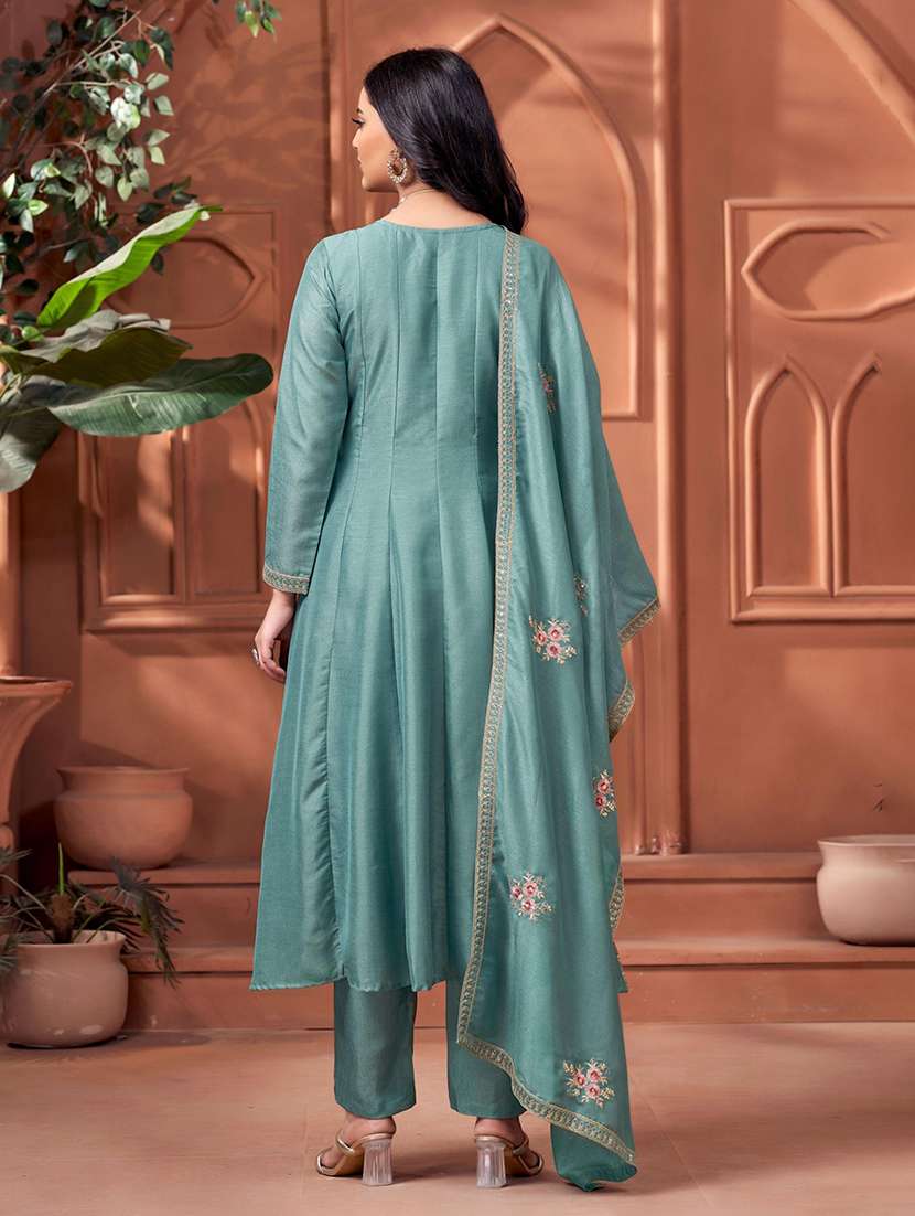 women embroidered long sleeves kurta pant set with dupatta - 22577445 -  Standard Image - 4