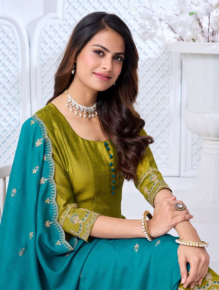 women embroidered three quarter sleeves kurta pant set with dupatta - 22577460 -  Standard Image - 1