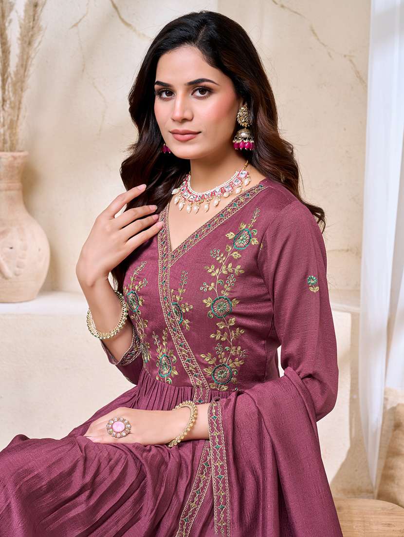 women embroidered three quarter sleeves kurta pant set with dupatta - 22577463 -  Standard Image - 1